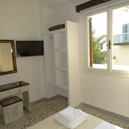 Anassa Hotel 2*